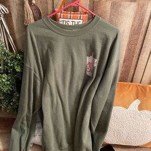 CHICK FIL A SWEATER XL❤️❤️❤️